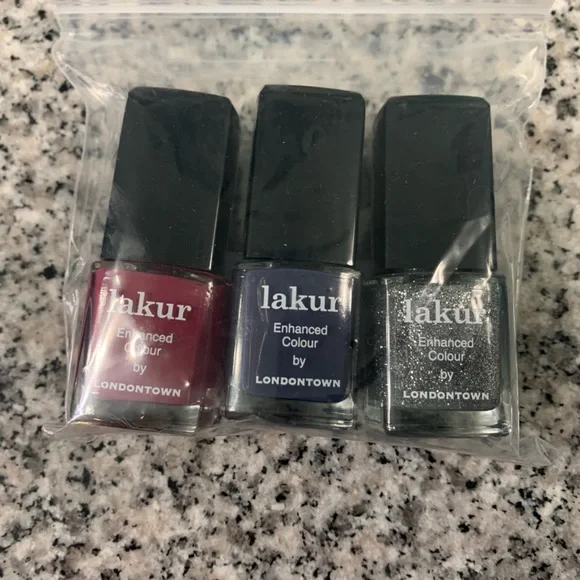 Nail Polish Trio. - Picture 5 of 5